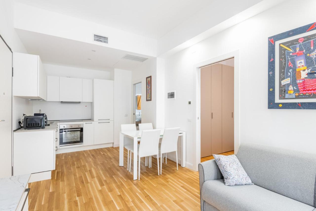 Easylife - Stile E Comfort A Due Passi Da Centrale Мілан Екстер'єр фото