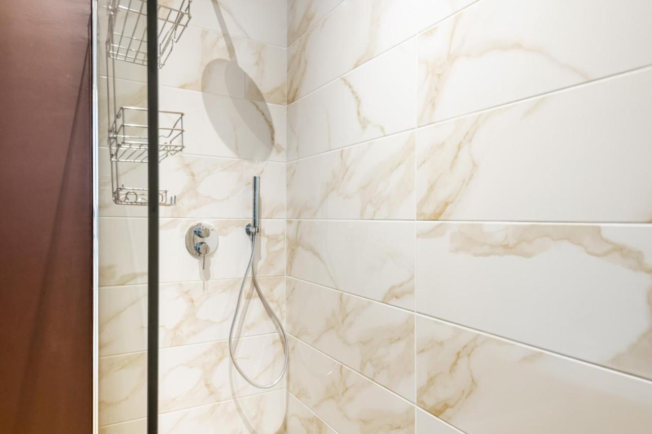 Easylife - Stile E Comfort A Due Passi Da Centrale Мілан Екстер'єр фото