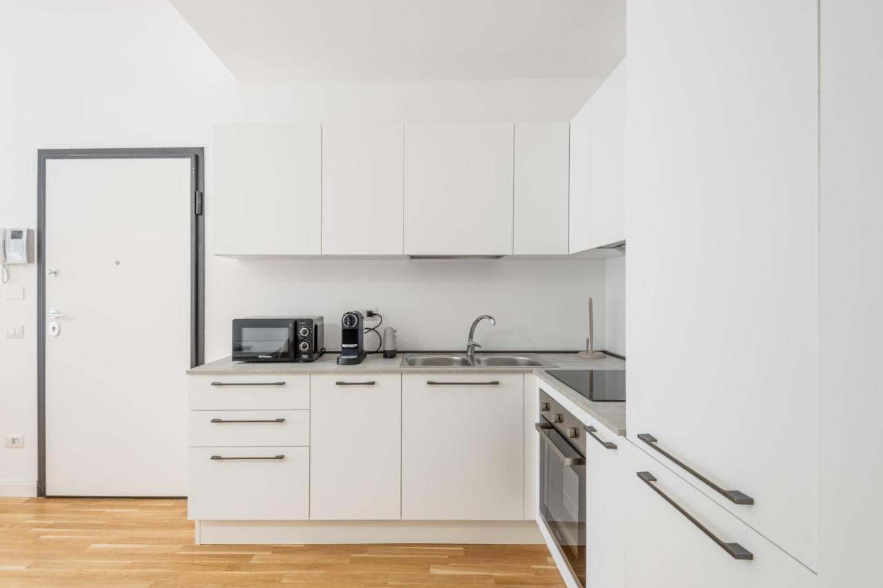 Easylife - Stile E Comfort A Due Passi Da Centrale Мілан Екстер'єр фото