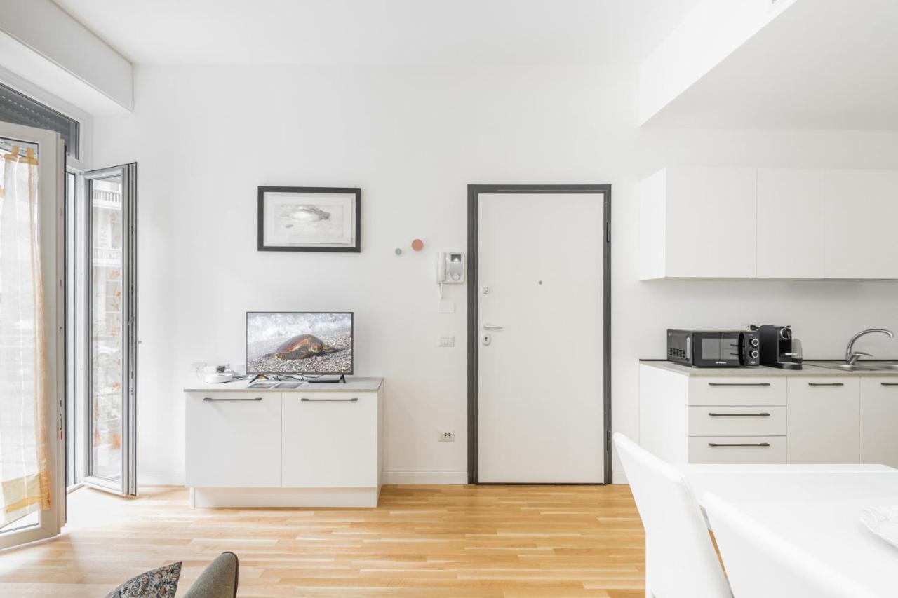 Easylife - Stile E Comfort A Due Passi Da Centrale Мілан Екстер'єр фото